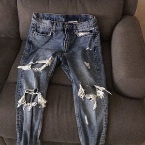 Men’s slim/skinny fit ripped jeans